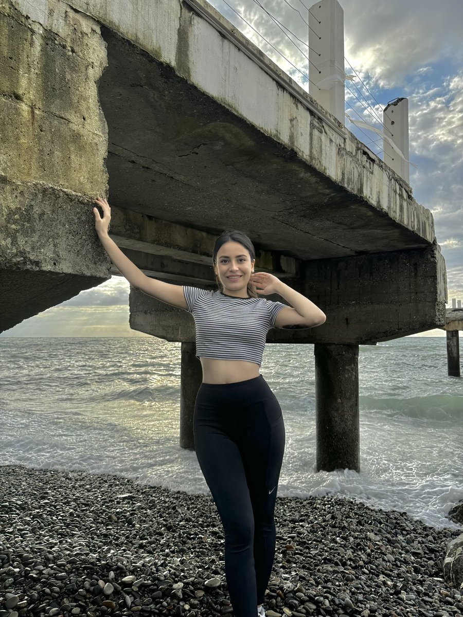 Üçgüllük Gecelik Görüşen Escort Bayan Halime